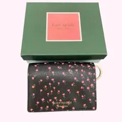 ケイトスペード　花柄　財布　未使用　箱付き　ウォレット　二つ折り