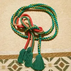 多彩な色の編み込み帯締め