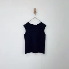 ドゥクラッセ　紺　ノースリーブニット　メッシュ編み　レース編み