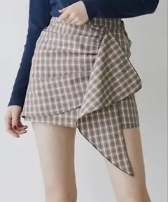 1月限定セール！jouetie フリルミニスカート　ピンクベージュ　チェック柄