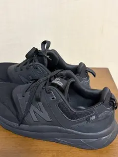 New Balance UA900 AB2 スニーカー ブラック 24cm 2E - メルカリ