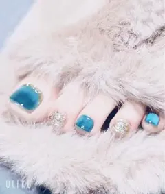 【ラスト1点】新品 可愛いラメ シルバー ブルー フットネイルチップ 24枚