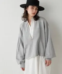 2602087 whim gazette スウェットVネックプルオーバー グレー