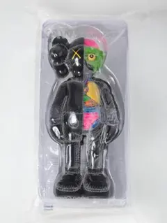 2026年最新】KAWS FELLOWSの人気アイテム - メルカリ