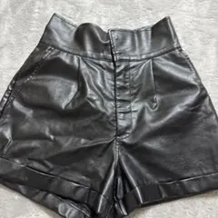 GRL 合成皮革 ハイウエストショートパンツ M ブラック