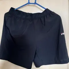 FILA 黒 ショートパンツ