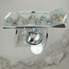 mofusand くら寿司　缶バッジ　猫とおにぎり カプセルトイ