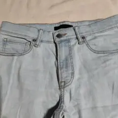 ライトブルーデニムUNIQLO