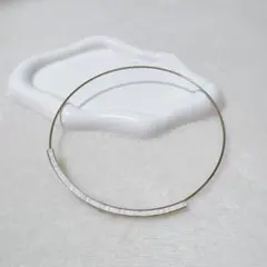 BEAMS シンプルな金属製チョーカー