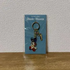 【匿名最安】Wonder Museum　ステンドグラスキーホルダー　アンラブレス