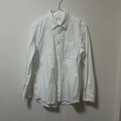 ホワイト 長袖シャツ 胸ポケット付き