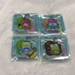 明治　サンリオ　オリジナルアクリルキーホルダー　　4点セット