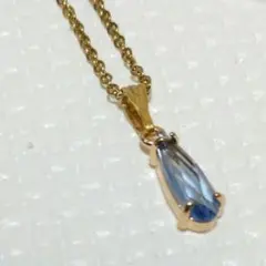 ネックレス 青いストーン　ゴールドカラー