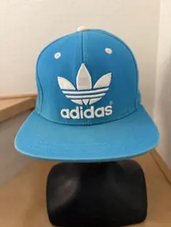 adidas 青 ベースボールキャップ スナップバック