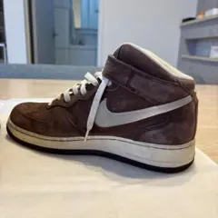 Nike Air Force 1 Mid ブラウン スエードのサムネイル