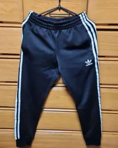 adidas ジャージセットアップ