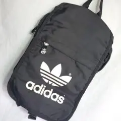 90sアディダス ミニリュック バッグ ヴィンテージ ビッグロゴ 黒白
