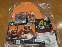 セガラッキーくじ 呪術廻戦 虎杖悠仁 クッション アクスタ 缶バッジ ステッカー