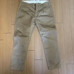 ベージュ スリムフィット チノパン