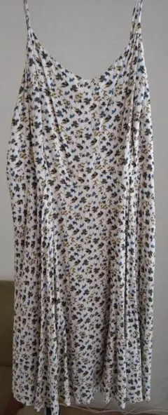 フラワープリント ノースリーブワンピース