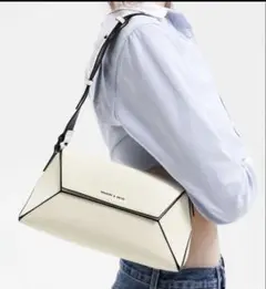 CHARLES & KEITH ナスリン ジオメトリックショルダーバッグ 美品
