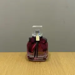 イヴ・サンローラン　モンパリ　オードパルファム　香水　ピンクボトル