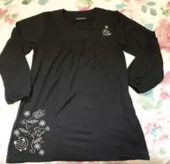 ドラッグストアーズ チュニック　刺繍豚さん 長袖