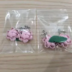 【2個セット】クラフトバンド製　花柄ピアスセット（ピンク系）