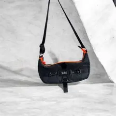 【美品】 X-girl ボディバッグ ショルダーバッグ　ロゴ 人気 完売モデル