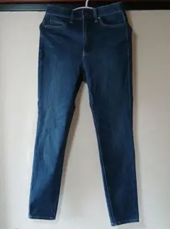 ユニクロ　ウルトラストレッチ スキニージーンズ　ハイウエスト