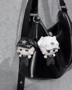 OshiVerse 10cmレザーキャットキャップ Black White