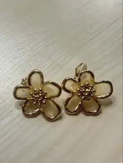 Item thumbnail for item d9262f6c-f701-495a-94da-c27034c92820