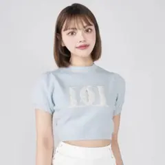 【新品ほぼ未使用】バックオープンアップリケニットトップスSAX