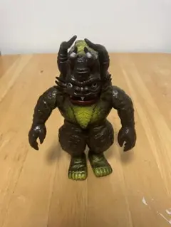 怪獣ソフビ フィギュア パチ怪獣 昭和レトロ ゴモラ風な味付け 無版権