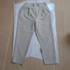 ベージュ パンツRANAN