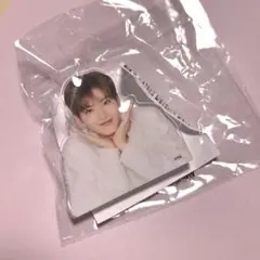 treasure カプセルトイ アクリルクリップ ジュンギュ