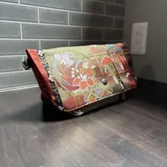 ハンドメイド　リメイク　帯　花柄刺繍 ポーチ