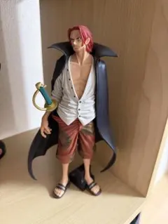 【4.16まで値下げ】ワンピース シャンクス フィギュア