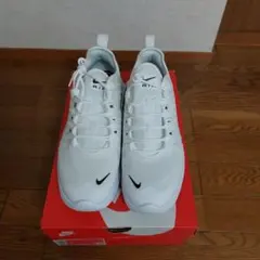 新品Nike Air Max アクシス スニーカー