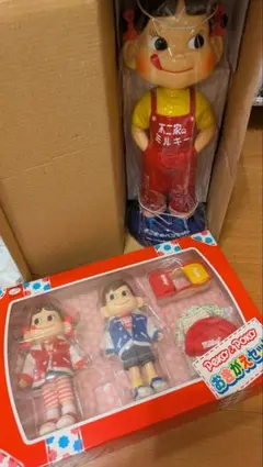 不二家ペコちゃん人形セットのサムネイル