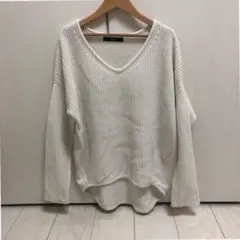 ビッキー　ニット　ホワイト系　編み