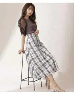 プロポーションボディドレッシング　黒と白のチェック柄フレアスカート