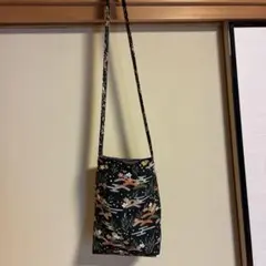 436 着物リメイクバッグ　和柄 ショルダーバッグ　斜め掛けバッグのサムネイル