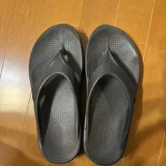 ウーフォス サンダル