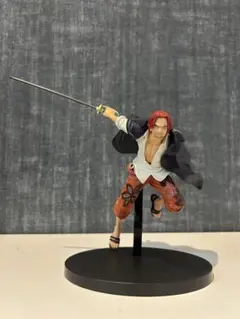 ワンピース シャンクス フィギュアのサムネイル