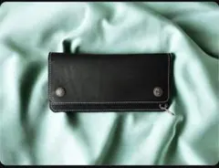 黒色　トラッカーウォレット　牛革　レザー　植物タンニン鞣し　三層二つ折り