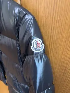 MONCLER ダウンジャケット 光沢 ブラックのサムネイル