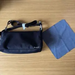 snow peak 黒 サコッシュ クリーニングクロス付きのサムネイル