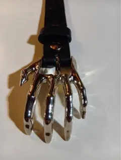 hazama 惹きずり込まれる運命のアイシャドウ silver スカーフ　福袋 hazamaの福袋届いてた。 香水とアイシャドウとスカーフでした。 アイ