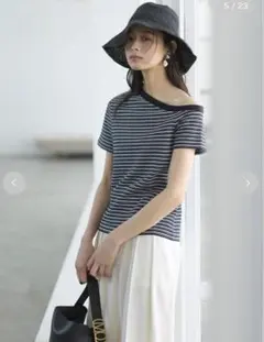 完売⭐︎Mila Owen アシンメトリーネックTシャツ⭐︎ボーダー⭐︎新品のサムネイル